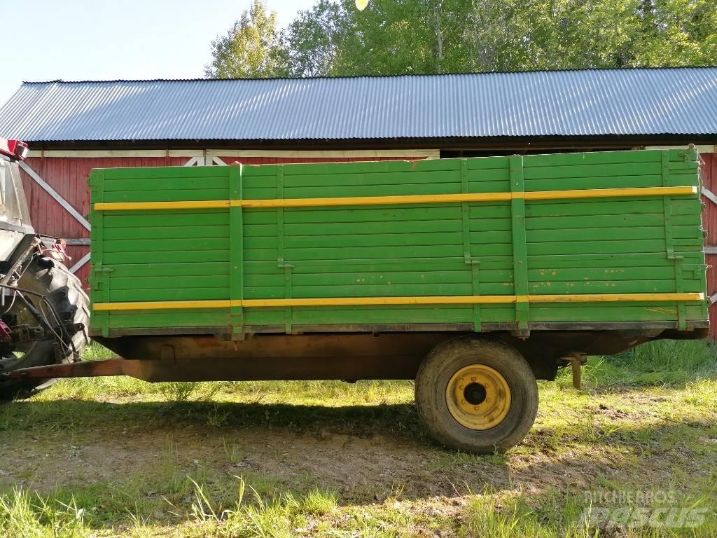  Perävaunu n. 10m3 Carros de trasladar grano