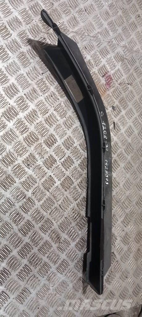 Scania 94 D.  1429393 Cabinas