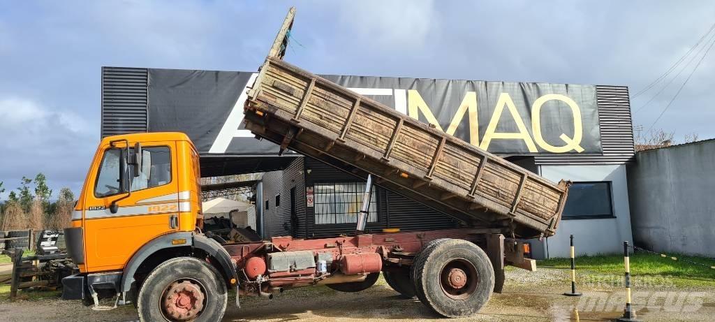 Mercedes-Benz 1922 Bañeras basculantes usadas