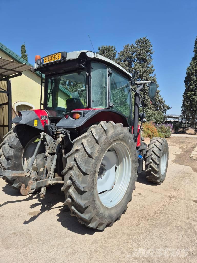 Massey Ferguson 5713 Tractores
