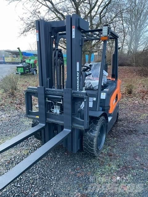 Doosan D30NXS Camiones diesel