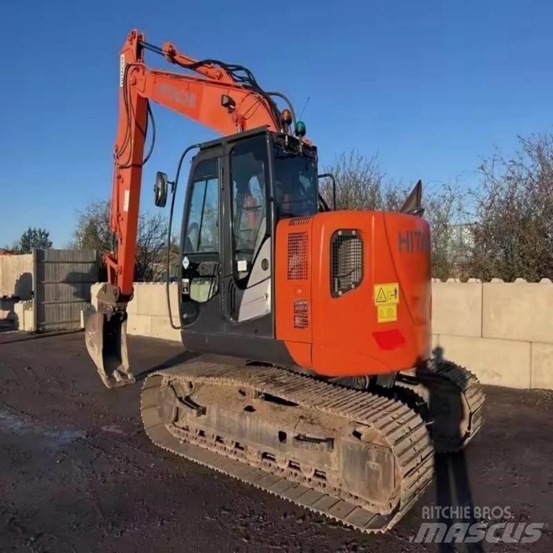 Hitachi ZX 135 Excavadoras sobre orugas