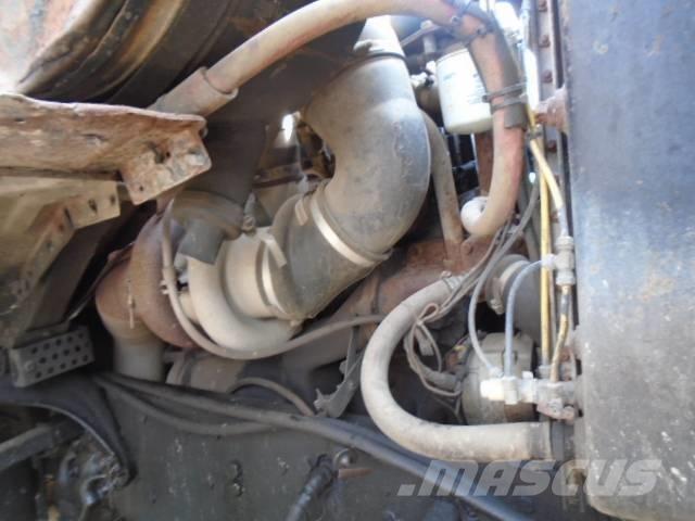 Ford LTL 9000 Hojas y cuñas quitanieves