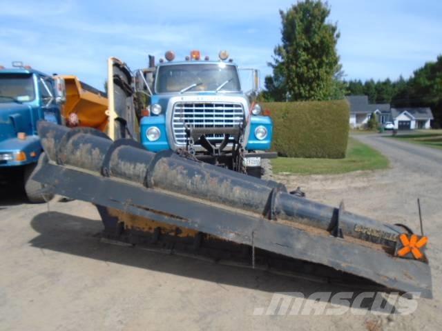 Ford LTL 9000 Hojas y cuñas quitanieves