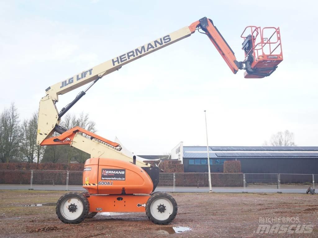 JLG 600 AJ Plataformas con brazo de elevación manual