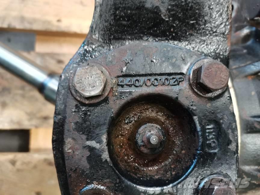 JCB 520-40  crossover Ejes