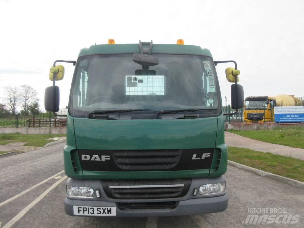 DAF 45.180 Camiones de superficie plana/cabrestantes