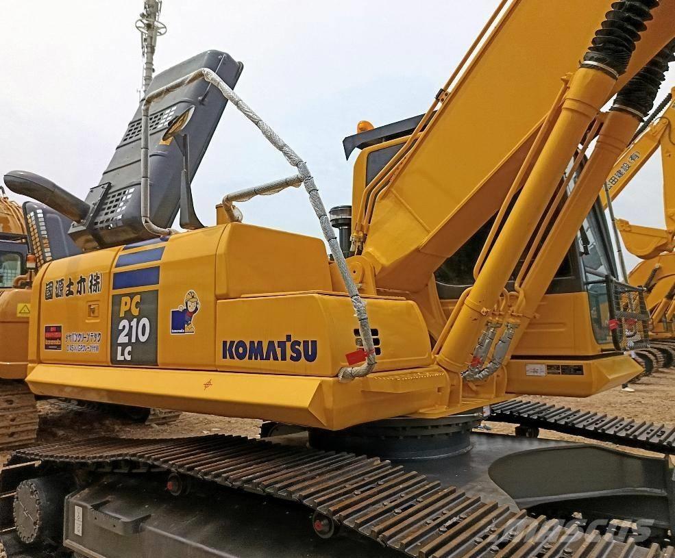 Komatsu PC 210 Excavadoras sobre orugas