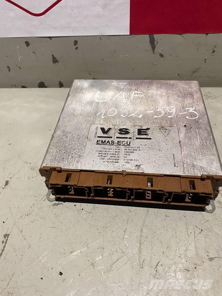 DAF XF 105.  1886365 Componentes electrónicos