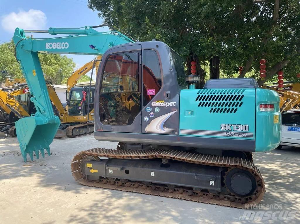 Kobelco SK130-8 Excavadoras 7t - 12t