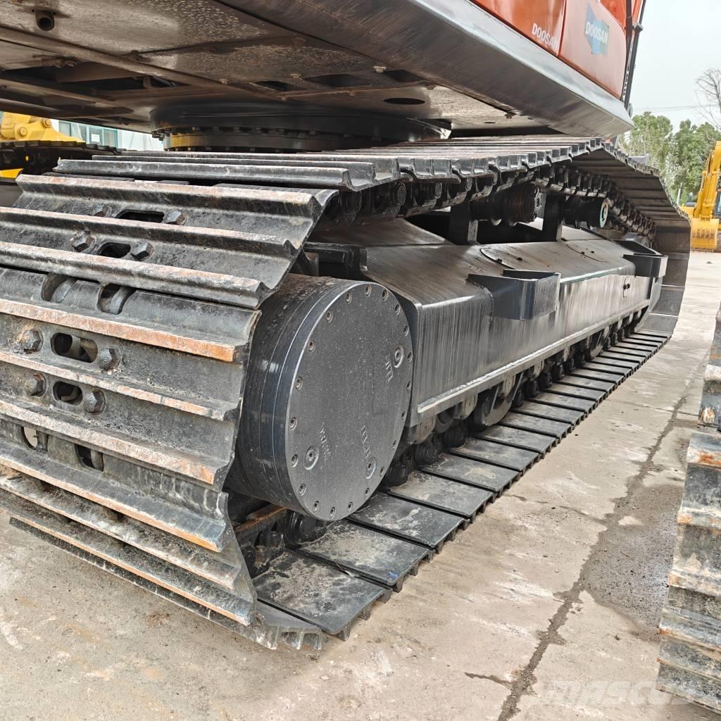 Doosan 225-9C Excavadoras sobre orugas