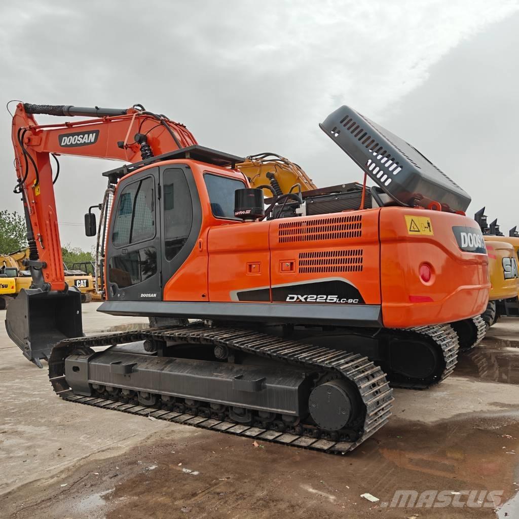 Doosan 225-9C Excavadoras sobre orugas