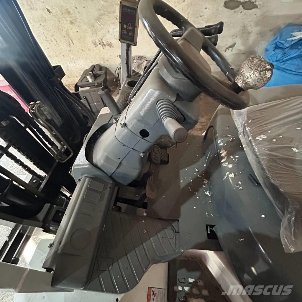 TCM FD35 Camiones diesel