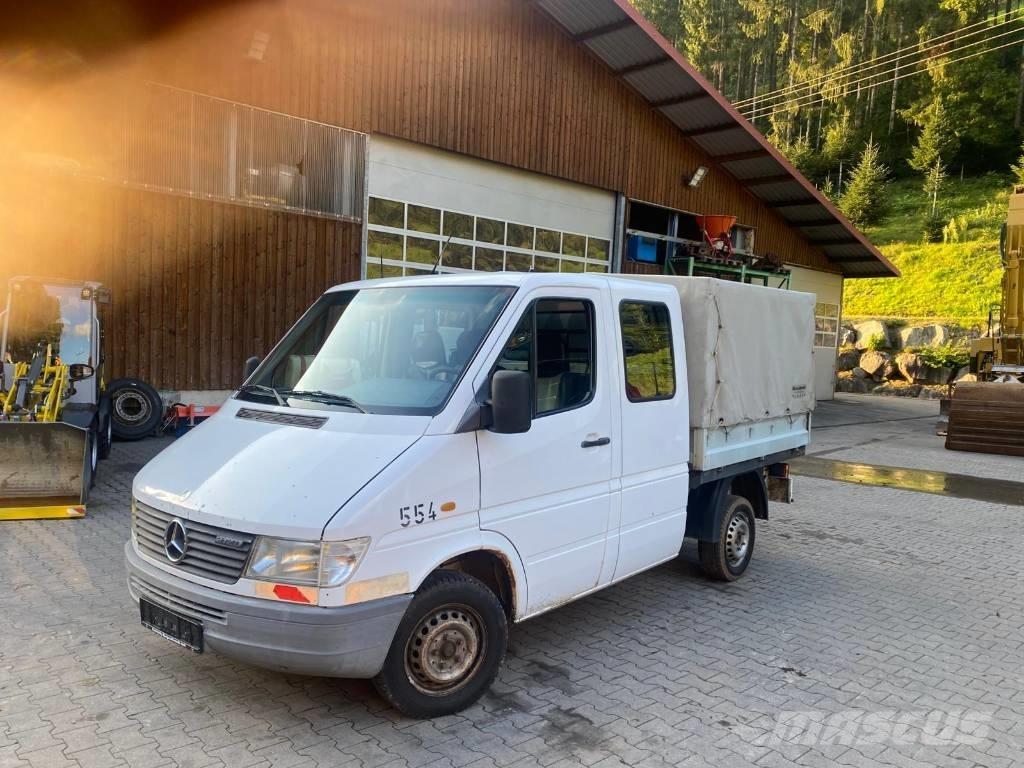 Mercedes-Benz 212 D Caja abierta/laterales abatibles