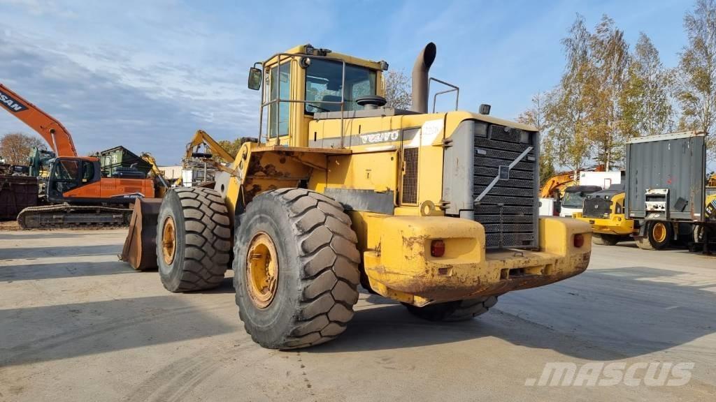 Volvo L 220 D Cargadoras sobre ruedas