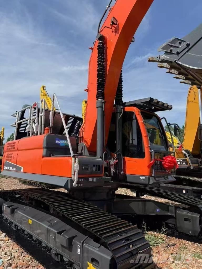 Doosan DX300LC-9C Excavadoras sobre orugas