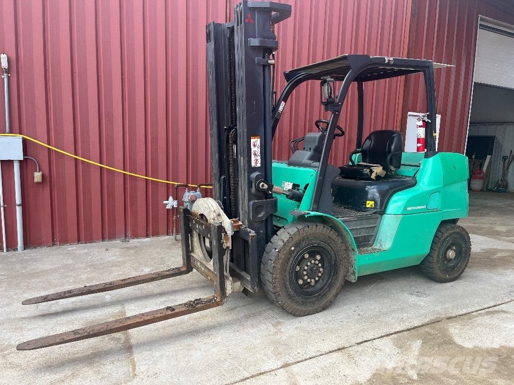 Mitsubishi FD40N1 Montacargas todo terreno