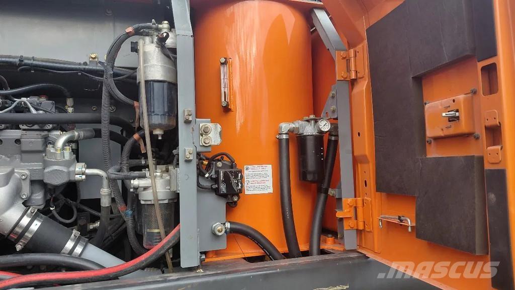 Hitachi ZX220W-5B Excavadoras de ruedas