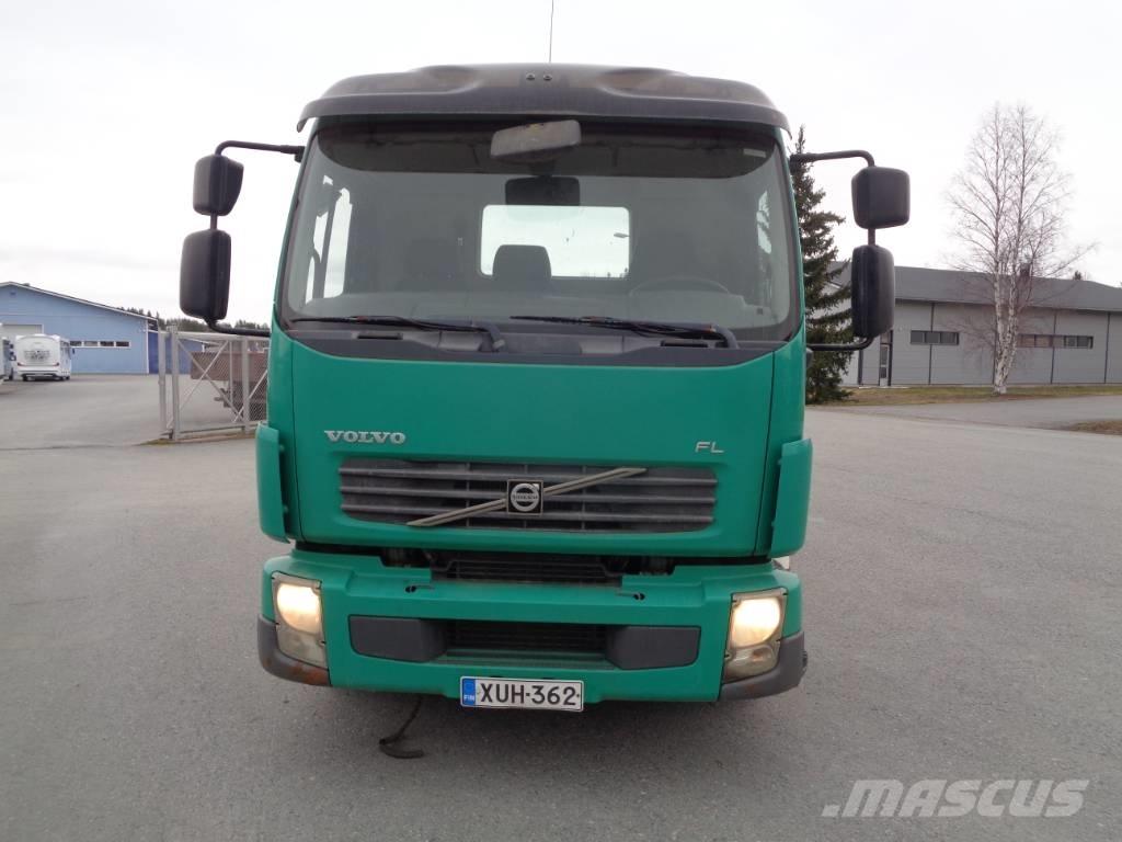 Volvo FL 240 4x2 Camiones desmontables