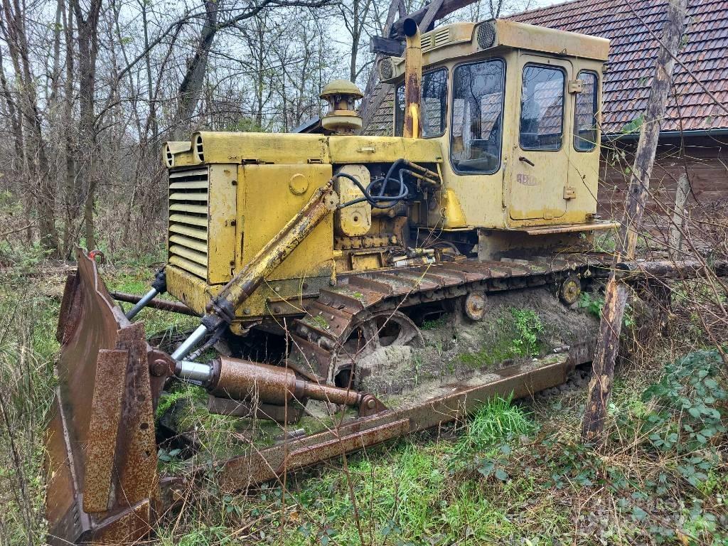 Chtz T 130 Buldozer sobre oruga