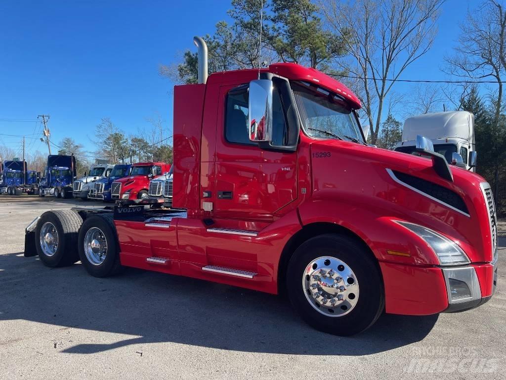 Volvo VNL64T300 Camiones tractor