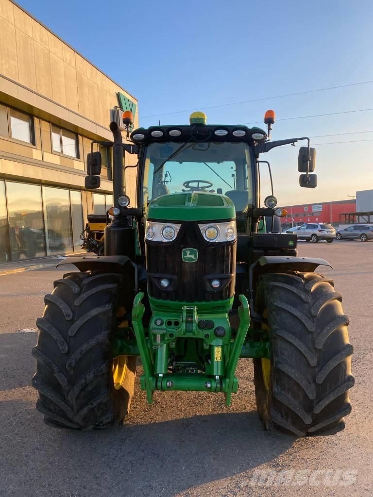 John Deere 6215 R Tractores