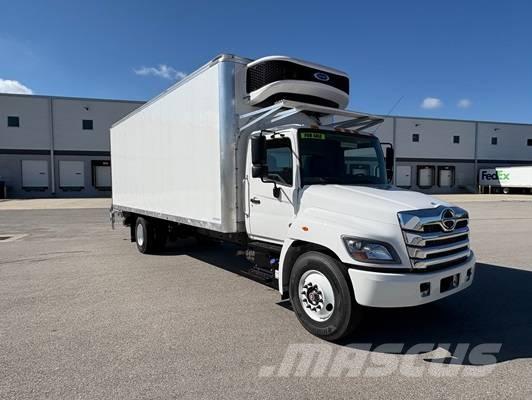 Hino L6 Camiones con chasís y cabina