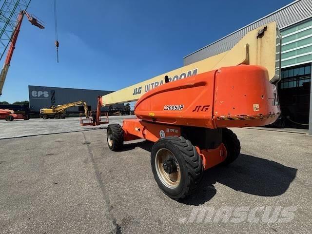 JLG 1200 SJP Plataformas con brazo de elevación telescópico