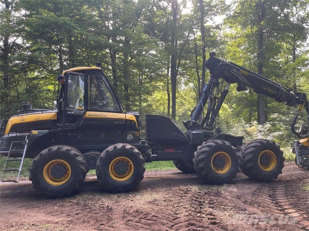 Ponsse Bear mit H8 Cosechadoras