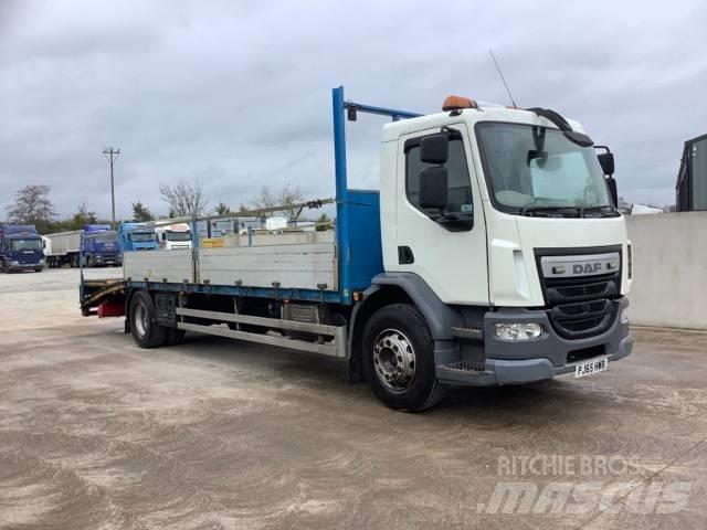 DAF LF 220 Camiones de superficie plana/cabrestantes