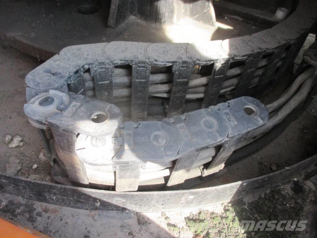 Manitou 100 VJR Plataformas con jaula de elevación