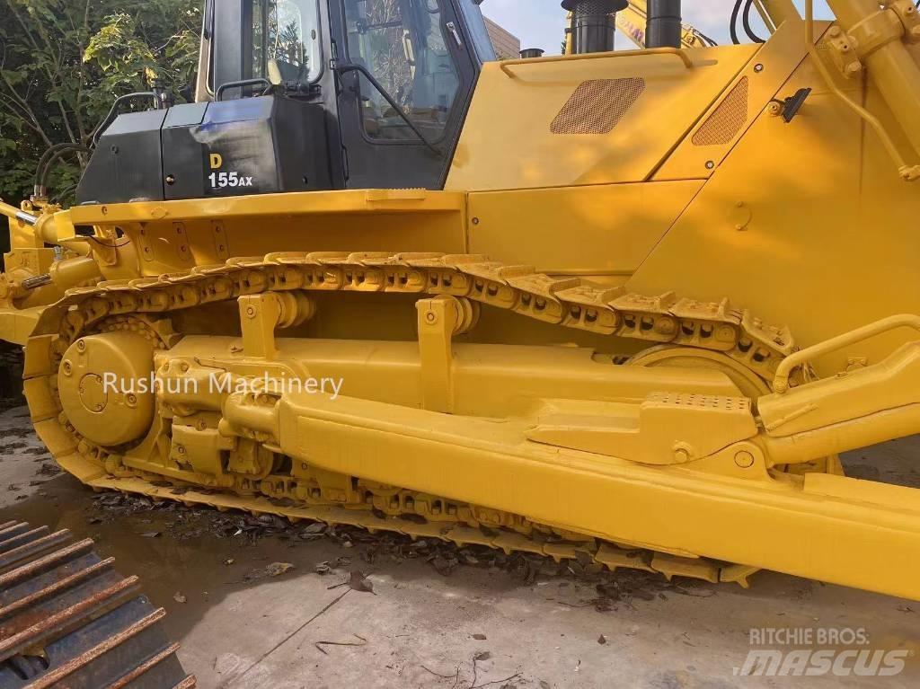 Komatsu D 155 Buldozer sobre oruga