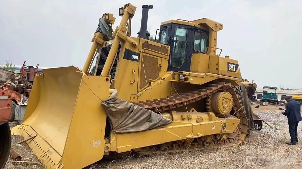 CAT D9R Buldozer sobre oruga