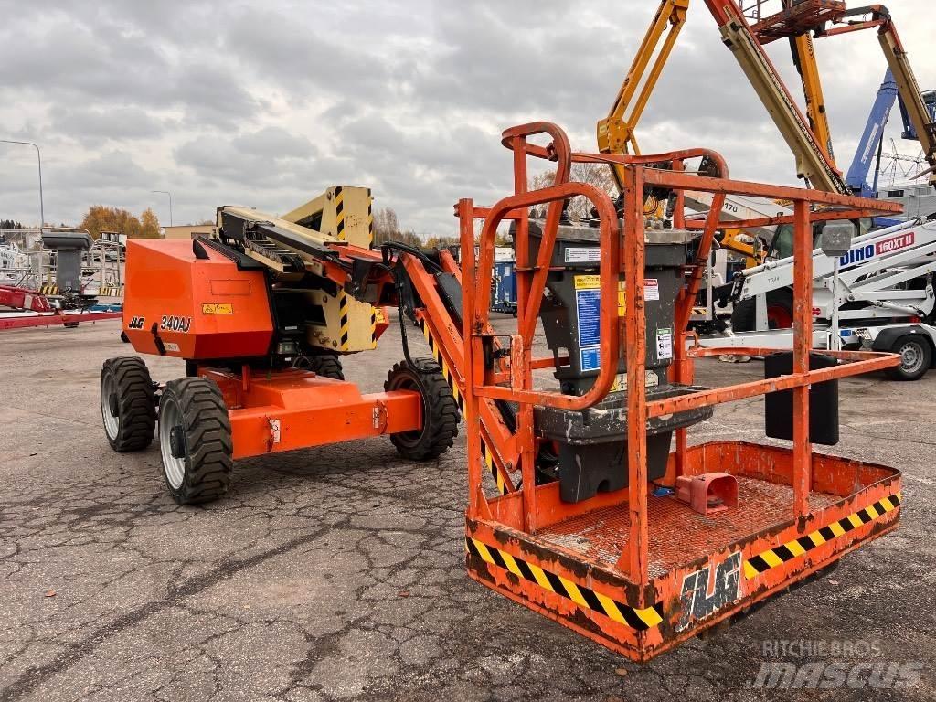 JLG 340 AJ Plataformas con brazo de elevación manual