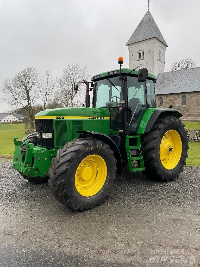 John Deere 7710 Tractores