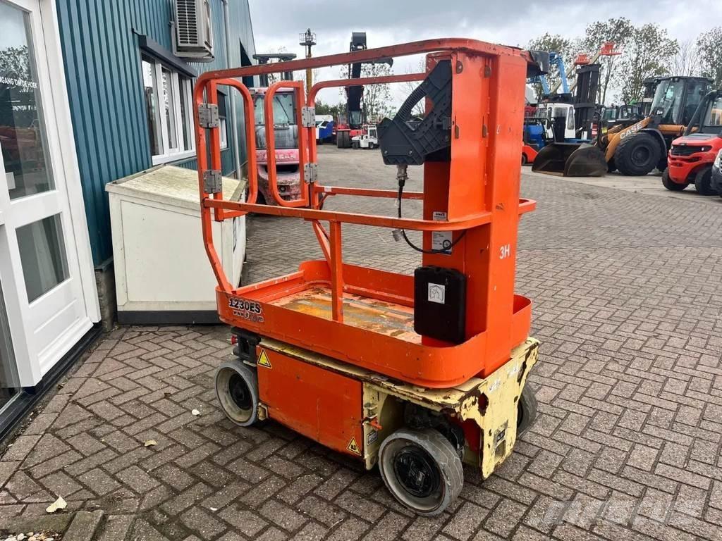 JLG 1230ES Plataformas con brazo de elevación telescópico