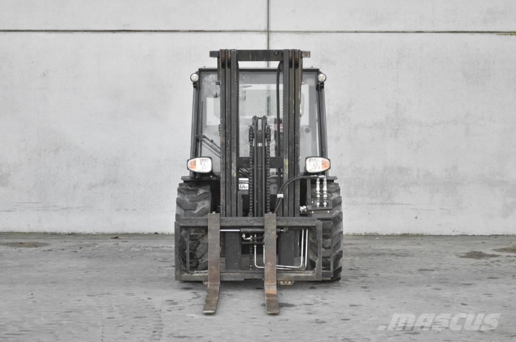 Manitou MC 30-4 Camiones diesel