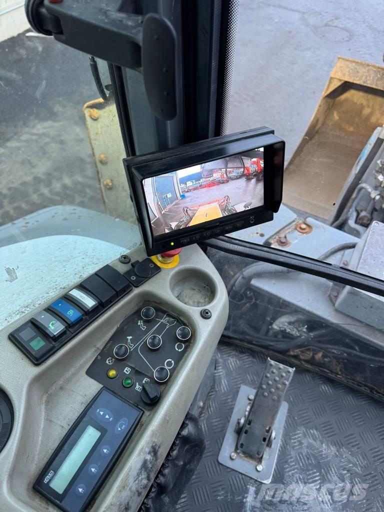 Lännen 8800 E Retrocargadoras