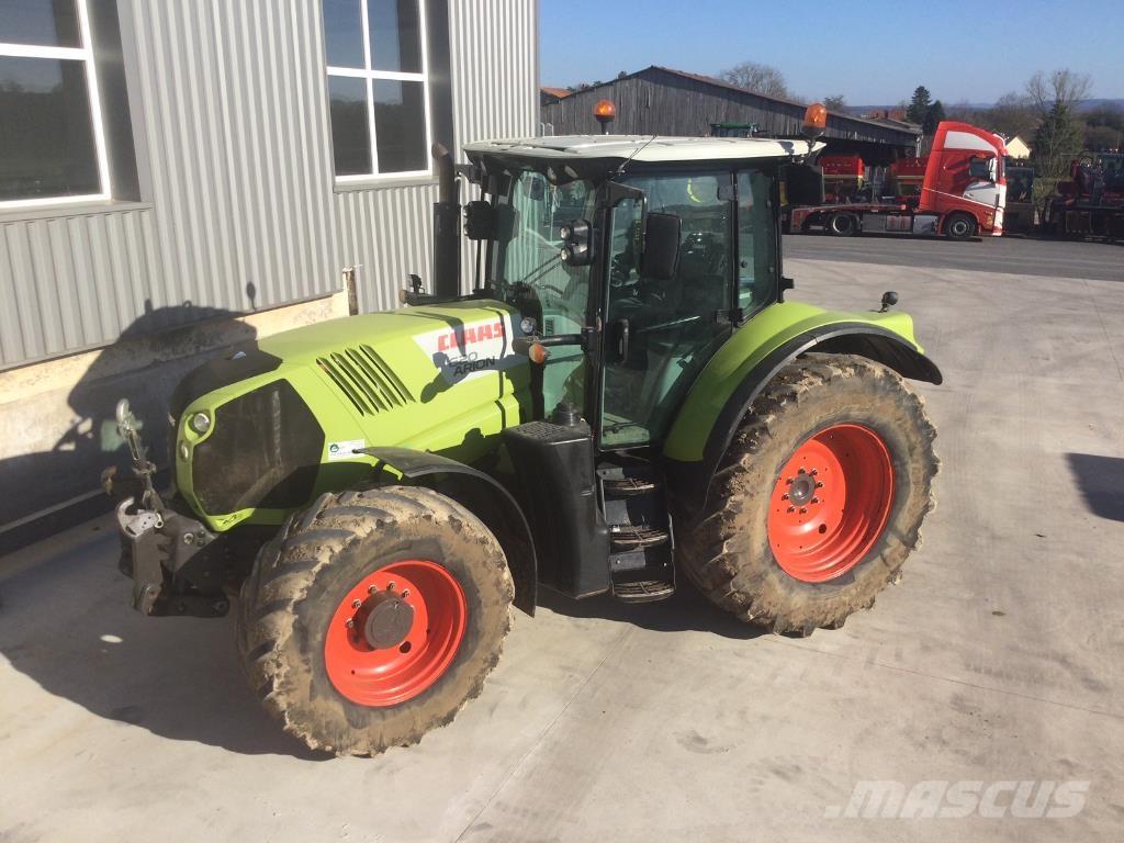 CLAAS ARION 620 Tractores