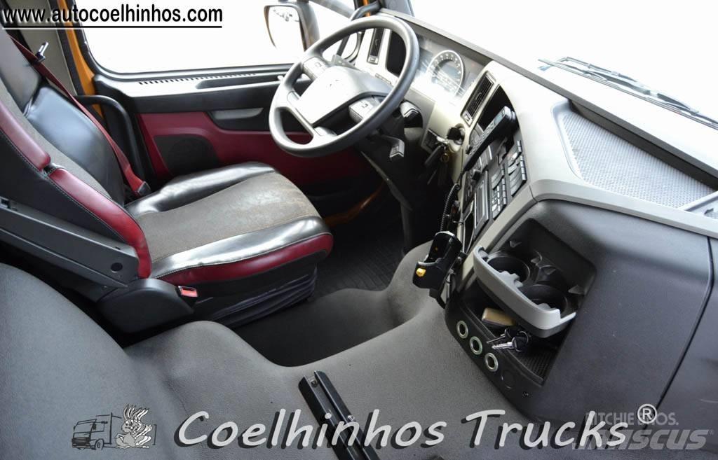 Volvo FM 330 Camiones con caja de remolque