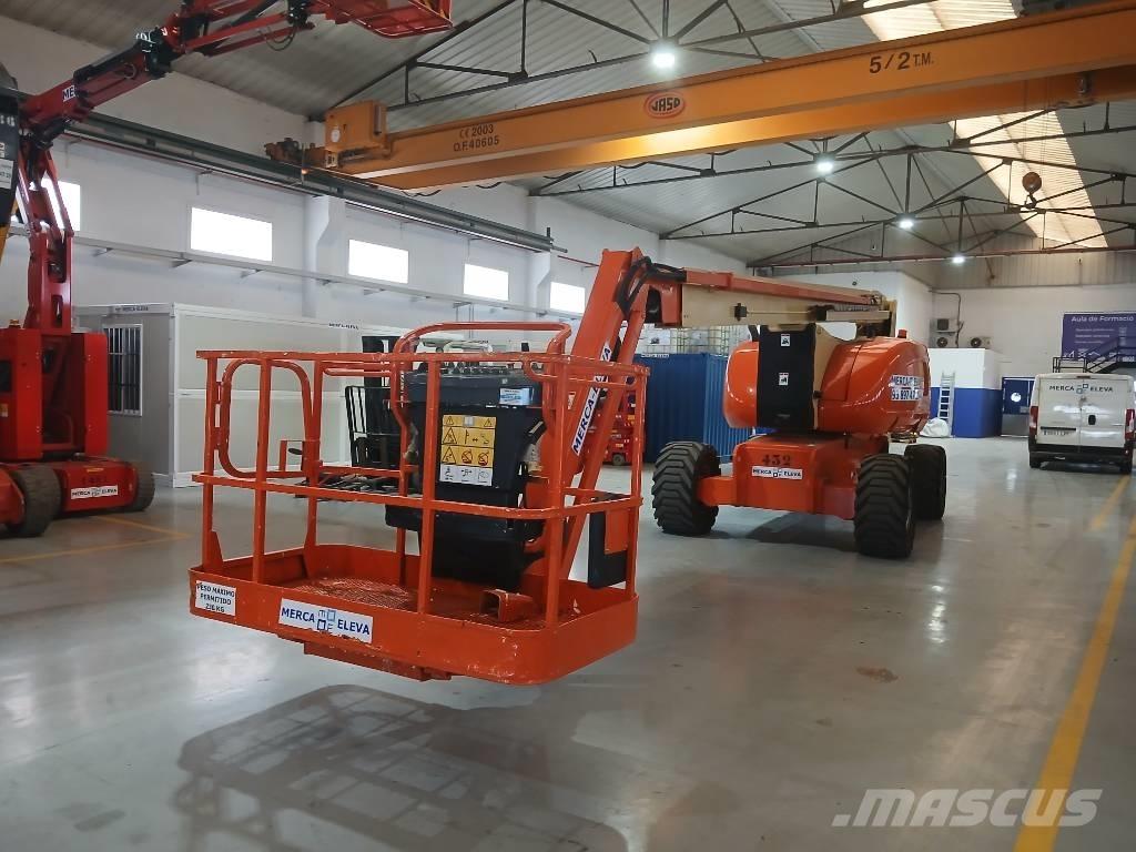 JLG 800 AJ Plataformas con brazo de elevación manual