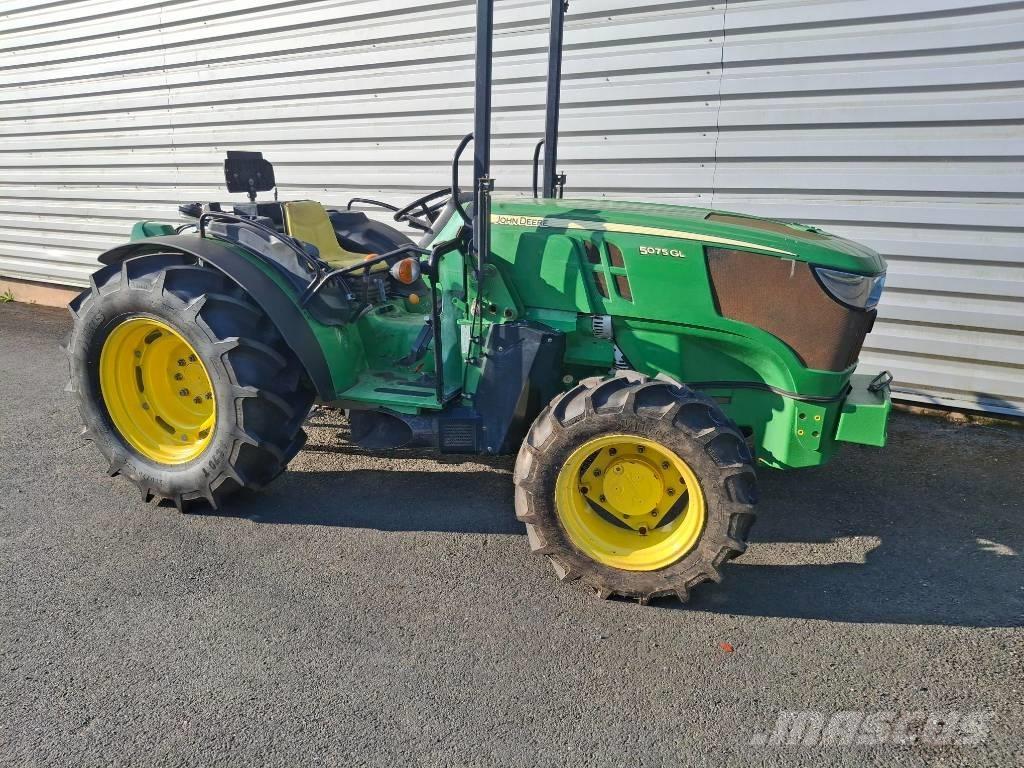 John Deere 5075GL Tractores