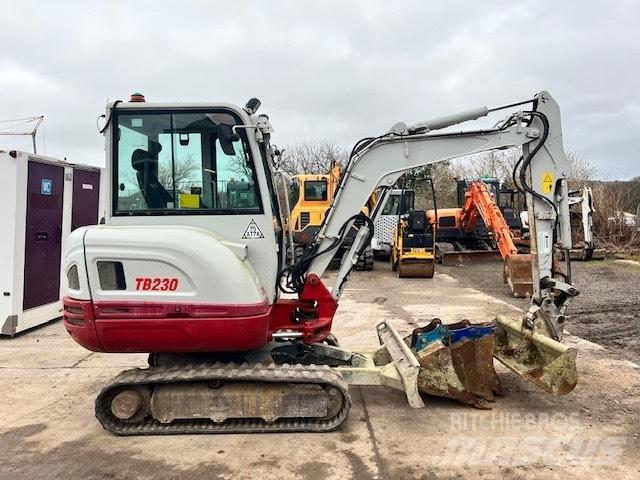 Takeuchi TB 230 Miniexcavadoras