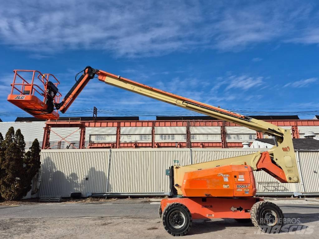 JLG 800 AJ Plataformas con brazo de elevación manual