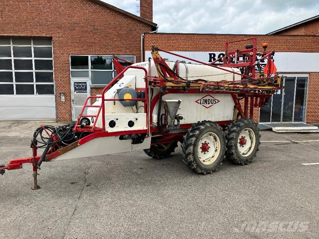 Lindus 4000 24 meter Pulverizadores arrastrados
