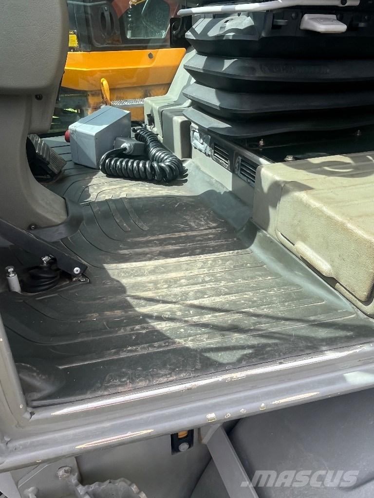 Atlas Weycor AR 65 e Cargadoras sobre ruedas