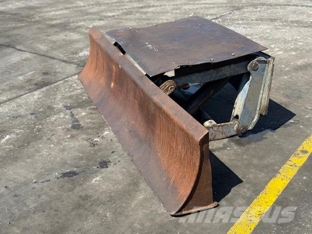 O&K MH PLUS PŁUG Arados