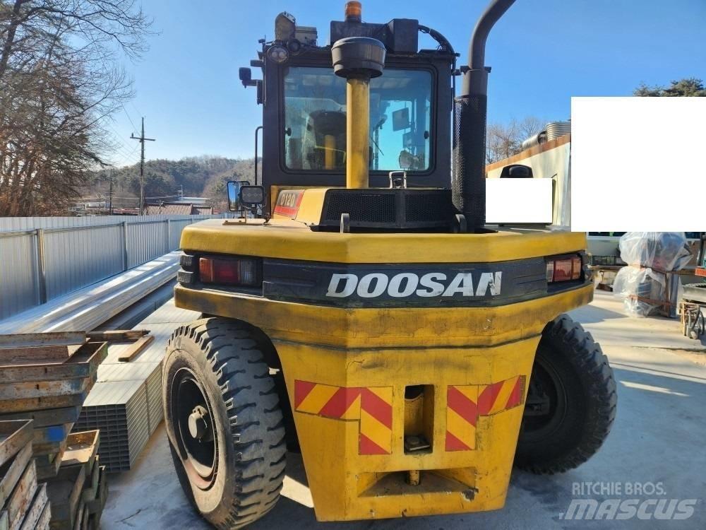 Doosan 120D Montacargas - otros