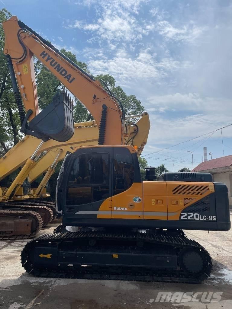 Hyundai 220LC-9S Excavadoras sobre orugas