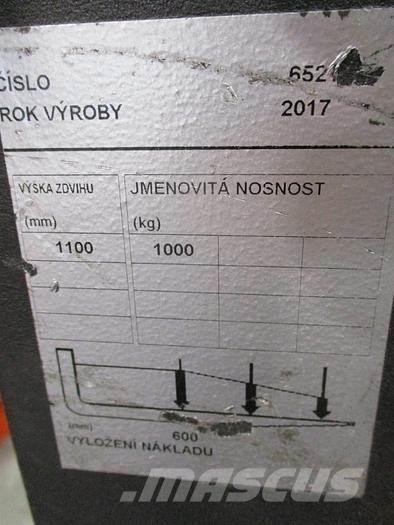 Toyota OSE 100W Montacargas recogepedidos de baja altura